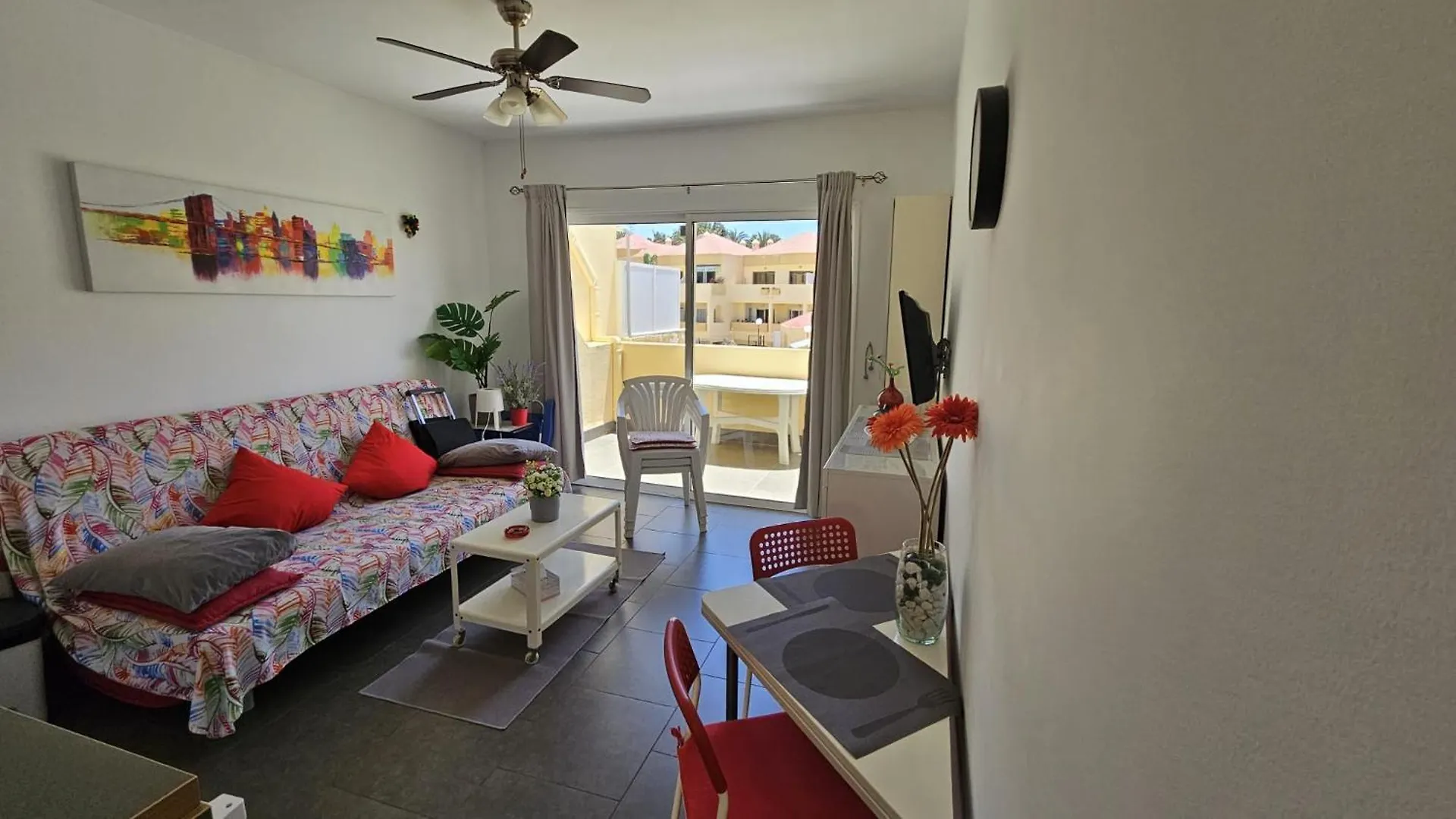 Cozy And Sunny Apartment With Everything You Need, Great Location Costa Adeje  Španělsko