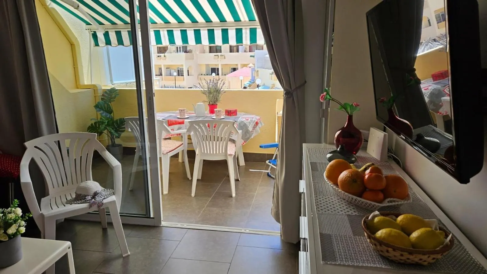 Cozy And Sunny Apartment With Everything You Need, Great Location Costa Adeje