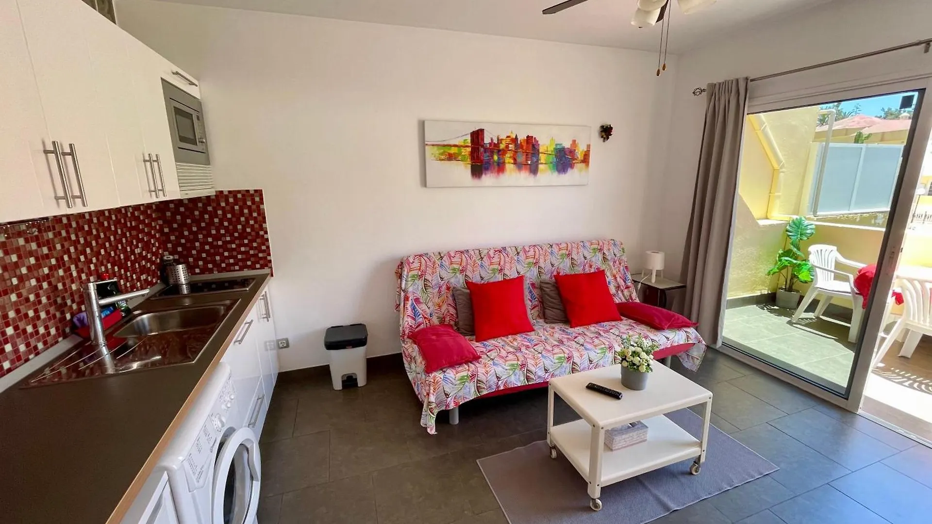 Cozy And Sunny Apartment With Everything You Need, Great Location Costa Adeje  Španělsko